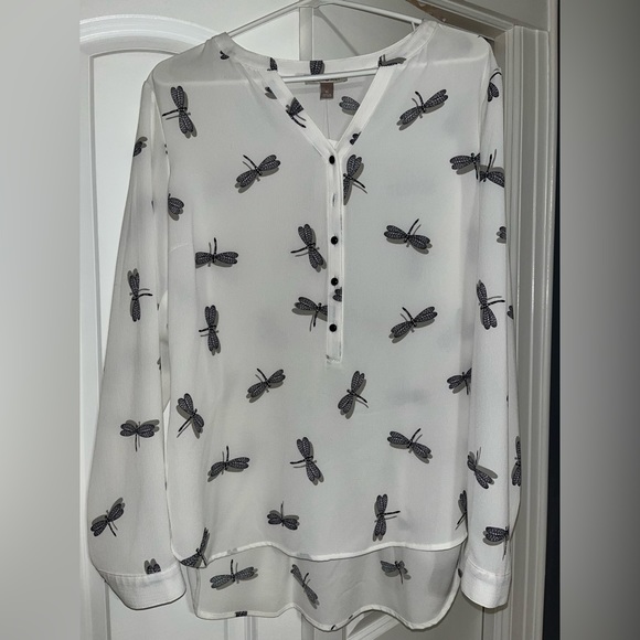 Roz & Ali Tops - White shirt with dragon fly pattern